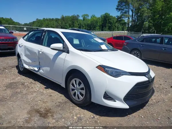 5YFBURHE3KP902247 2019 TOYOTA COROLLA - Image 1