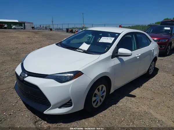 5YFBURHE3KP902247 2019 TOYOTA COROLLA - Image 2
