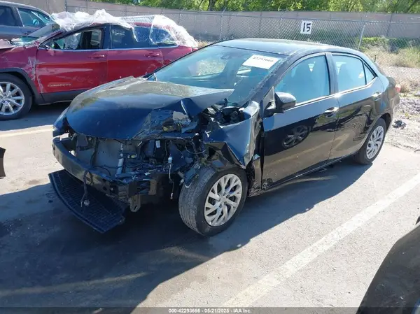 5YFBURHE3KP903107 2019 TOYOTA COROLLA - Image 2