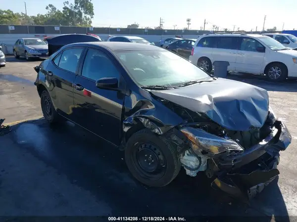 5YFBURHE3KP907786 2019 TOYOTA COROLLA - Image 1