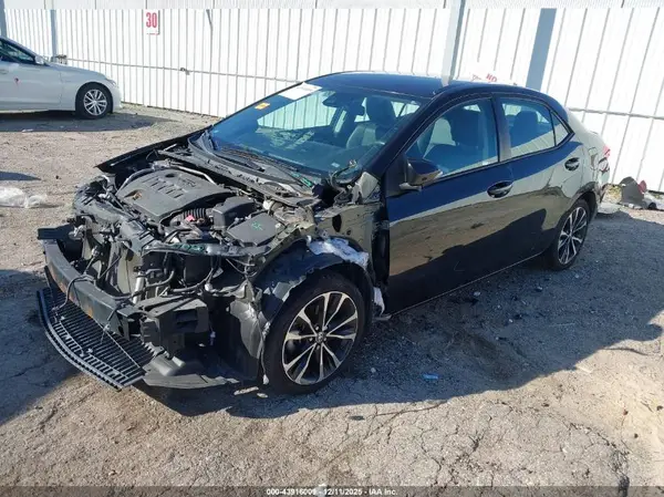 5YFBURHE3KP908775 2019 TOYOTA COROLLA - Image 2