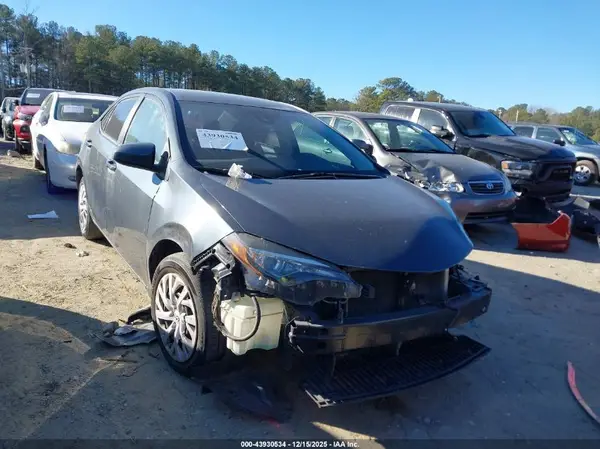 5YFBURHE3KP909778 2019 TOYOTA COROLLA - Image 1