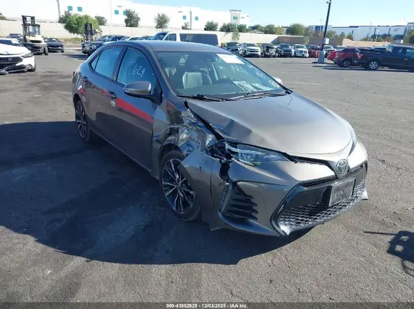 5YFBURHE3KP913281 2019 TOYOTA COROLLA - Image 1
