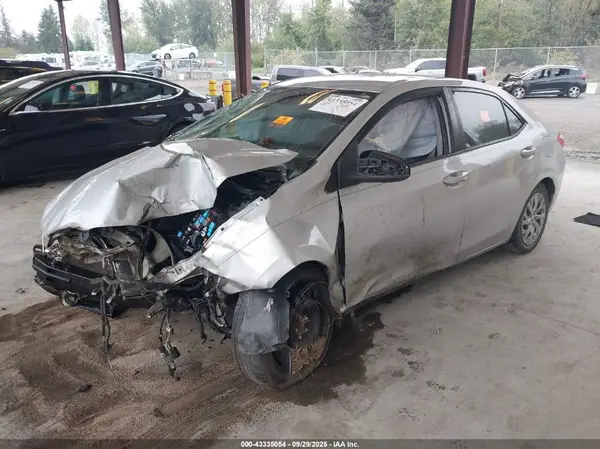 5YFBURHE3KP926709 2019 TOYOTA COROLLA - Image 2