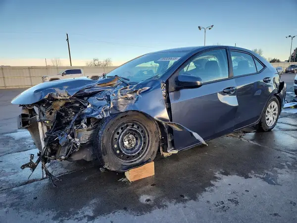 5YFBURHE3KP927939 2019 TOYOTA COROLLA - Image 1