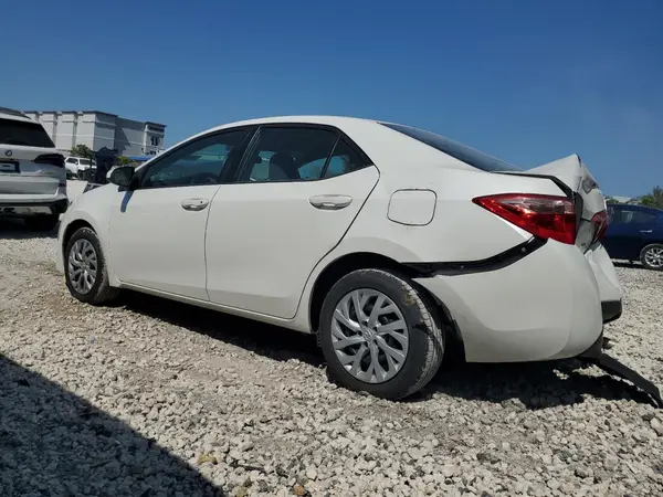 5YFBURHE3KP932123 2019 TOYOTA COROLLA - Image 2