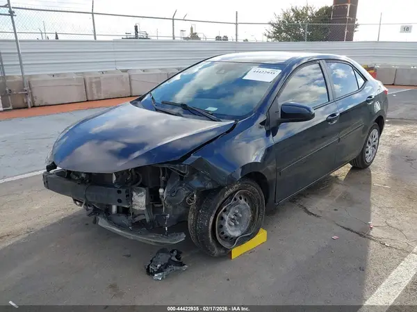 5YFBURHE3KP932414 2019 TOYOTA COROLLA - Image 2