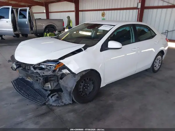 5YFBURHE3KP934809 2019 TOYOTA COROLLA - Image 2