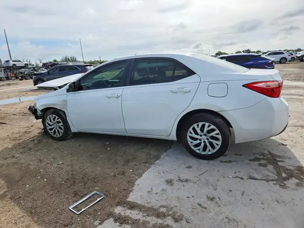 5YFBURHE3KP935264 2019 TOYOTA COROLLA - Image 2