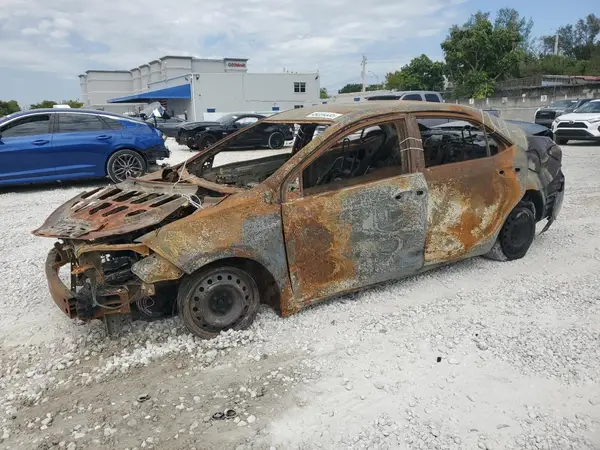 5YFBURHE3KP935880 2019 TOYOTA COROLLA - Image 1