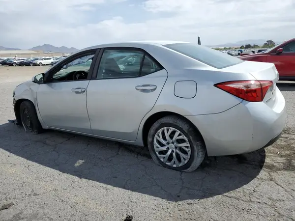 5YFBURHE3KP935944 2019 TOYOTA COROLLA - Image 2