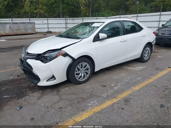 5YFBURHE3KP936365 2019 TOYOTA COROLLA - Image 2