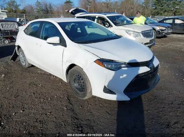 5YFBURHE3KP937225 2019 TOYOTA COROLLA - Image 1