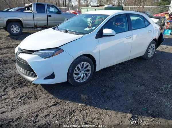 5YFBURHE3KP937225 2019 TOYOTA COROLLA - Image 2
