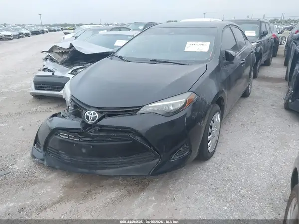 5YFBURHE3KP939816 2019 TOYOTA COROLLA - Image 2