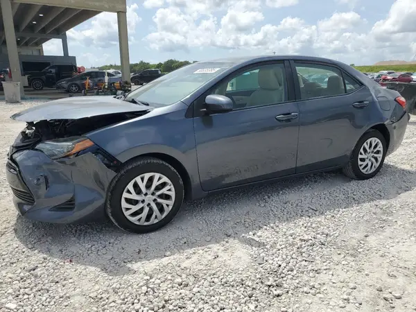 5YFBURHE3KP940044 2019 TOYOTA COROLLA - Image 1