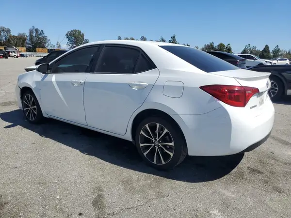 5YFBURHE3KP940190 2019 TOYOTA COROLLA - Image 2
