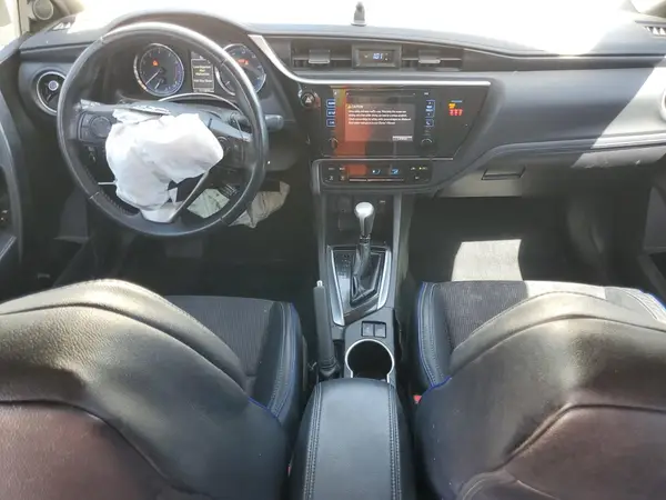 5YFBURHE3KP940190 2019 TOYOTA COROLLA - Image 8