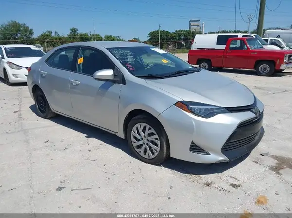 5YFBURHE3KP941064 2019 TOYOTA COROLLA - Image 1