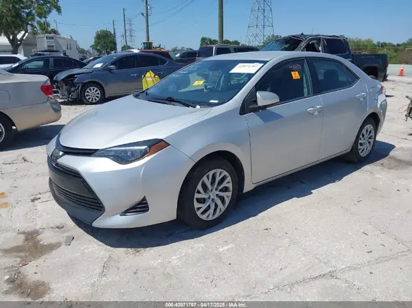 5YFBURHE3KP941064 2019 TOYOTA COROLLA - Image 2