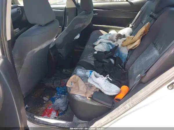 5YFBURHE3KP941064 2019 TOYOTA COROLLA - Image 8