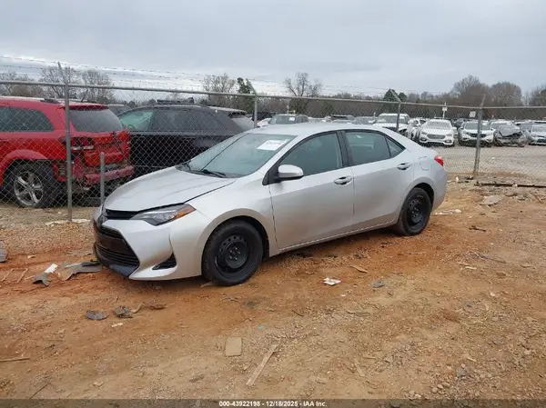 5YFBURHE3KP943669 2019 TOYOTA COROLLA - Image 2