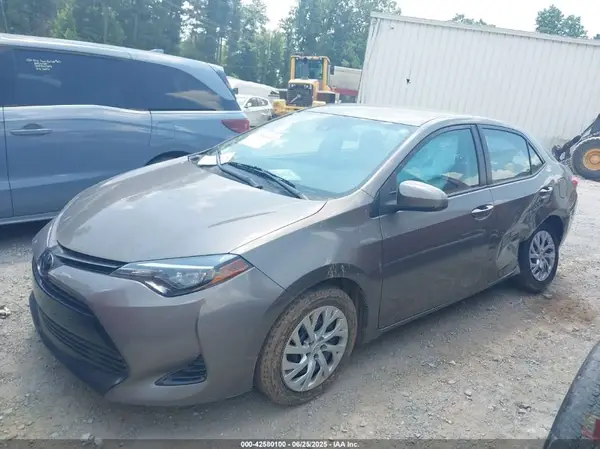 5YFBURHE3KP943736 2019 TOYOTA COROLLA - Image 2