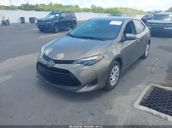 5YFBURHE3KP947415 2019 TOYOTA COROLLA - Image 2