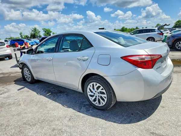 5YFBURHE3KP947432 2019 TOYOTA COROLLA - Image 2