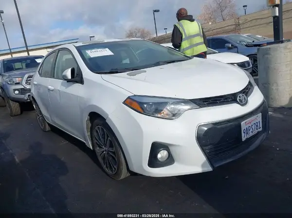 5YFBURHE4GP367808 2016 TOYOTA COROLLA - Image 1