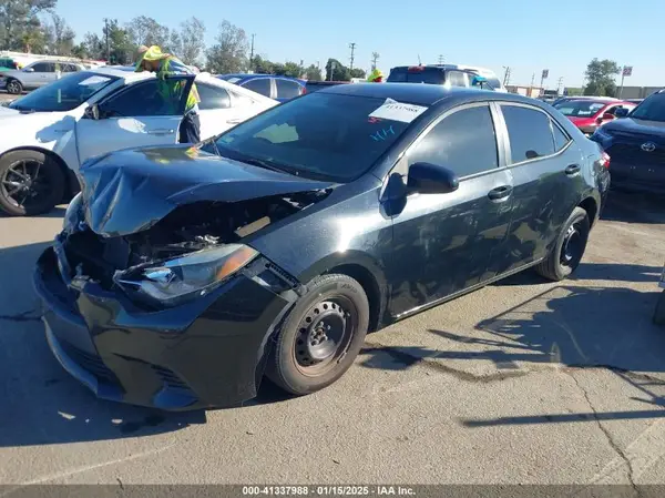 5YFBURHE4GP369915 2016 TOYOTA COROLLA - Image 2