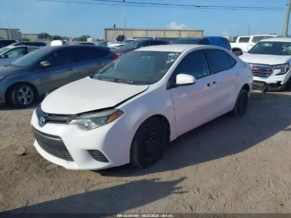 5YFBURHE4GP370501 2016 TOYOTA COROLLA - Image 2