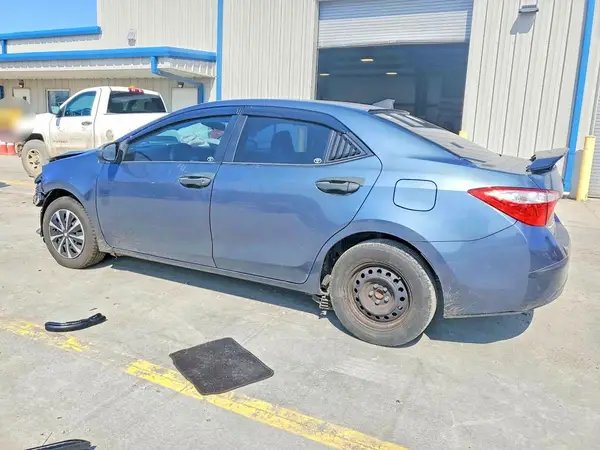 5YFBURHE4GP376671 2016 TOYOTA COROLLA - Image 2