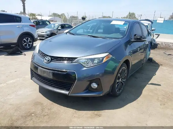 5YFBURHE4GP387623 2016 TOYOTA COROLLA - Image 2