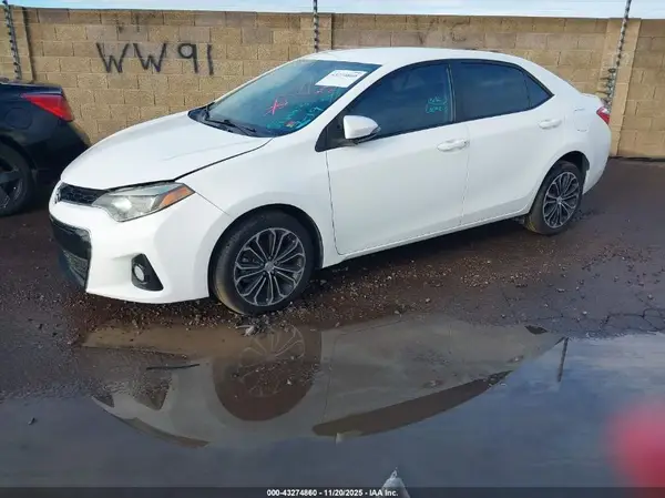 5YFBURHE4GP391493 2016 TOYOTA COROLLA - Image 2