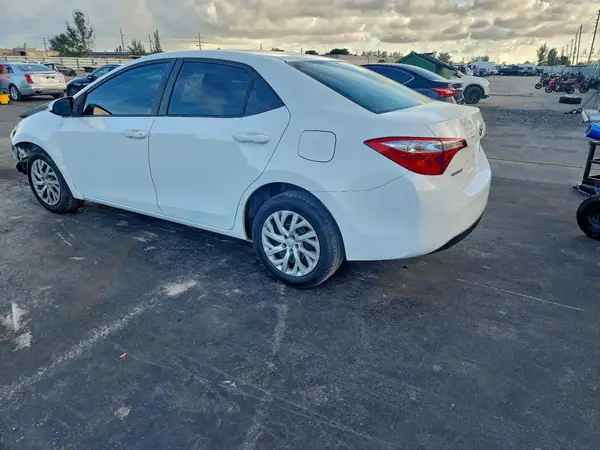 5YFBURHE4GP392661 2016 TOYOTA COROLLA - Image 2