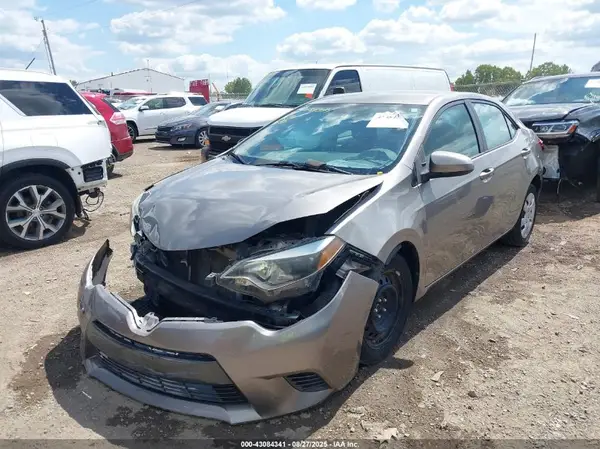 5YFBURHE4GP394085 2016 TOYOTA COROLLA - Image 2