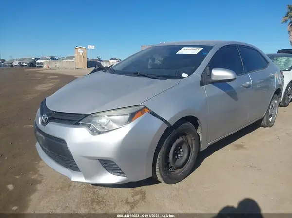 5YFBURHE4GP404811 2016 TOYOTA COROLLA - Image 2