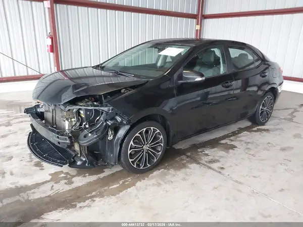 5YFBURHE4GP405621 2016 TOYOTA COROLLA - Image 2