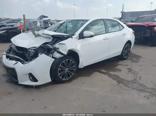 5YFBURHE4GP407594 2016 TOYOTA COROLLA - Image 2