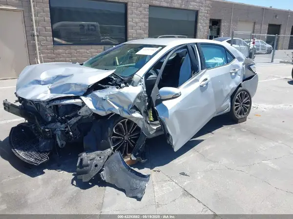 5YFBURHE4GP410981 2016 TOYOTA COROLLA - Image 2
