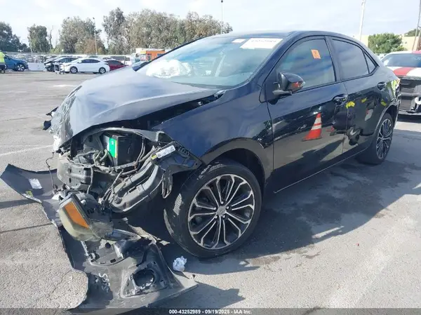 5YFBURHE4GP419311 2016 TOYOTA COROLLA - Image 2