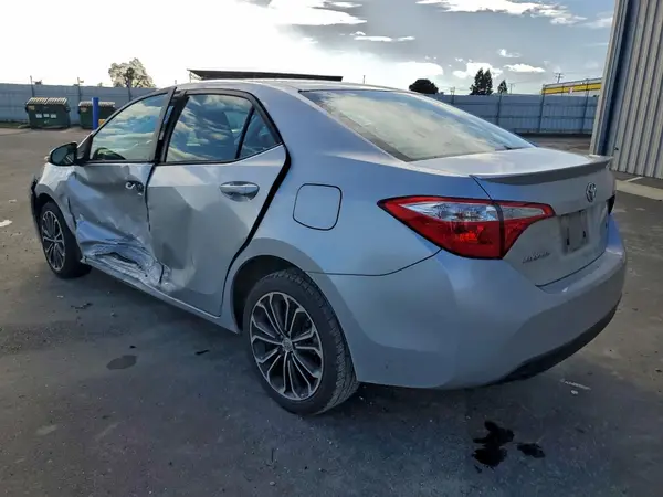 5YFBURHE4GP442393 2016 TOYOTA COROLLA - Image 2
