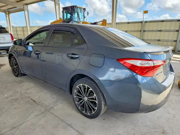 5YFBURHE4GP465804 2016 TOYOTA COROLLA - Image 2