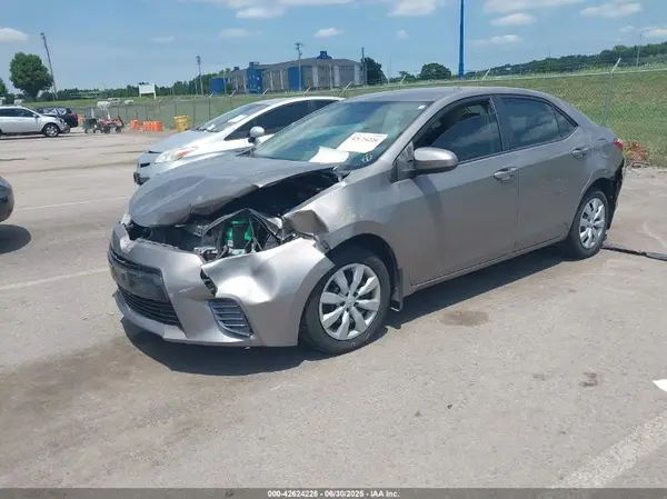5YFBURHE4GP467536 2016 TOYOTA COROLLA - Image 2