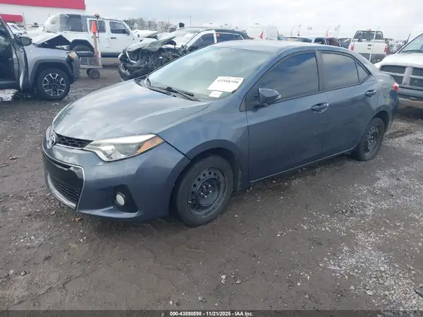 5YFBURHE4GP468525 2016 TOYOTA COROLLA - Image 2