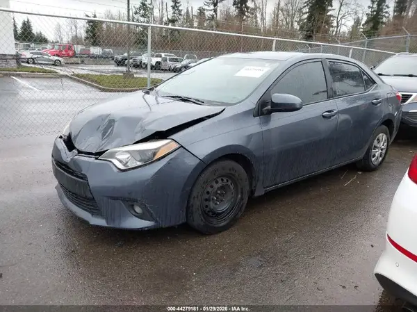 5YFBURHE4GP476074 2016 TOYOTA COROLLA - Image 2