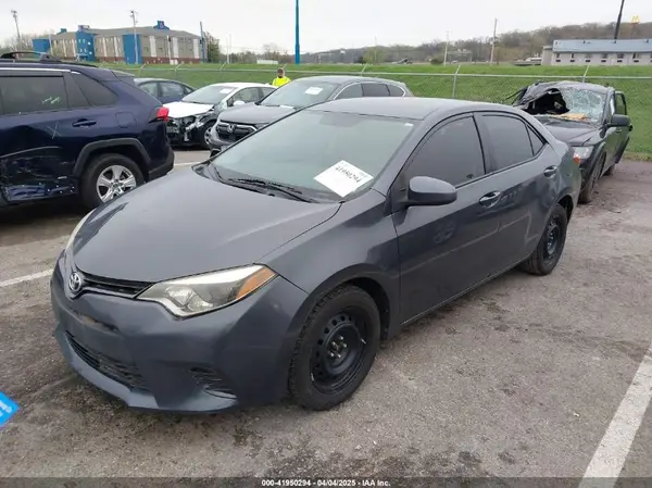 5YFBURHE4GP478701 2016 TOYOTA COROLLA - Image 2