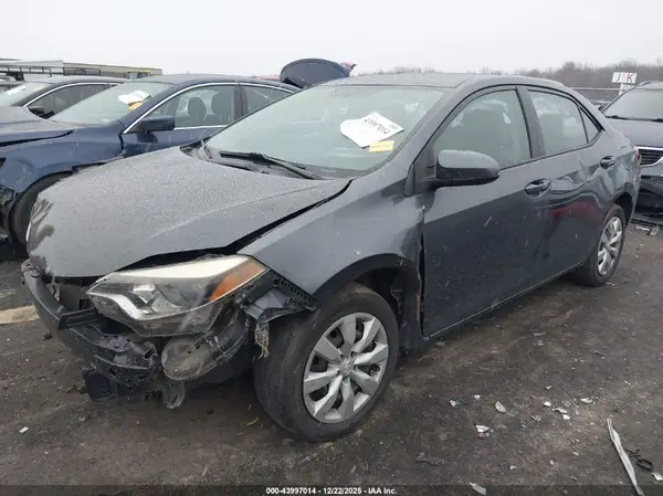 5YFBURHE4GP482277 2016 TOYOTA COROLLA - Image 2