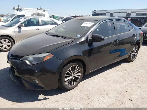 5YFBURHE4GP483106 2016 TOYOTA COROLLA - Image 2